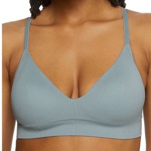 💥 SALE NWT Maidenform Bralette in Sky Blue